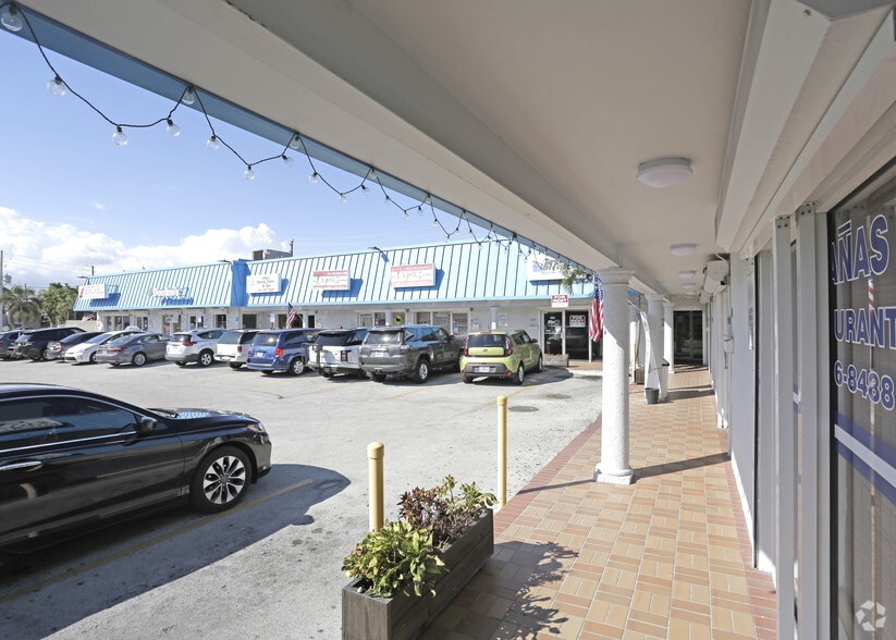 More Photos Of 441-455 SW 8th St, Miami Storefront Retail Office For Sale