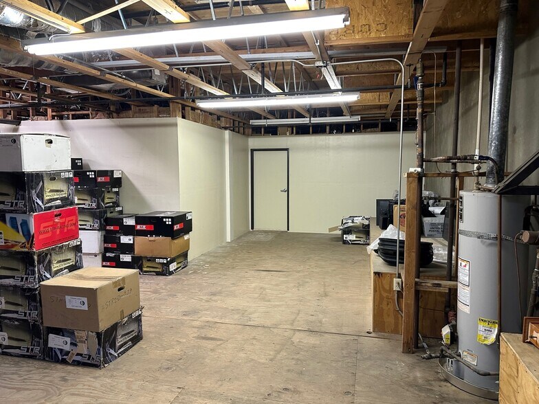 More Photos Of 11930 Goldring Rd, Arcadia Light Distribution For Sale
