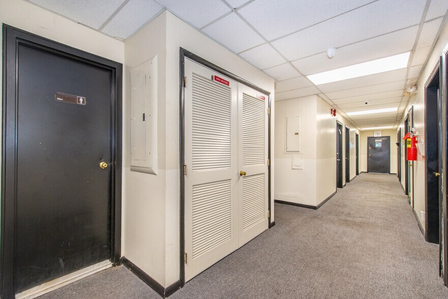 More Photos Of 2810 Morris Ave, Union Township Unknown For Lease