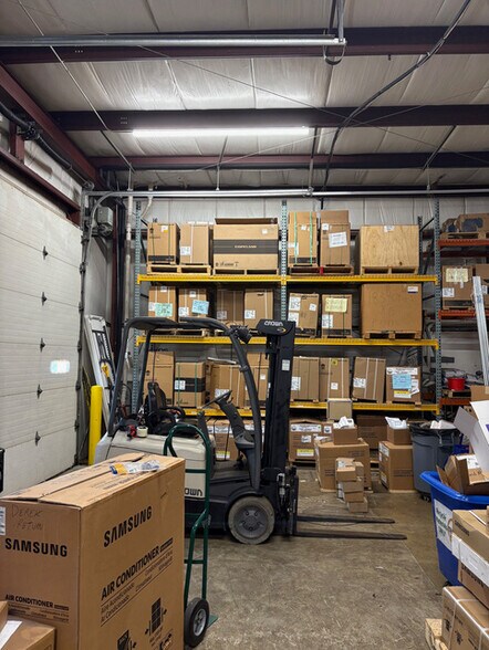 More Photos Of 2360 Oak Industrial Dr NE, Grand Rapids Flex For Sale