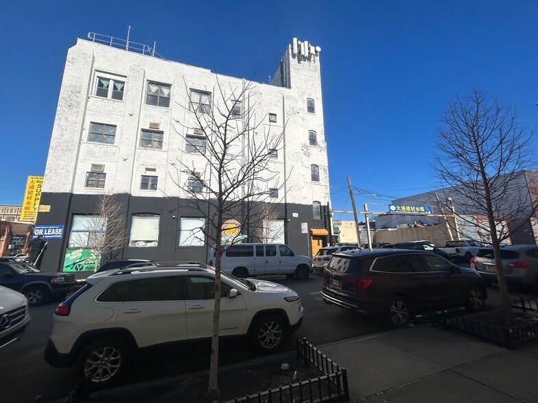 More Photos Of 201-209 46th St, Brooklyn Warehouse For Sale
