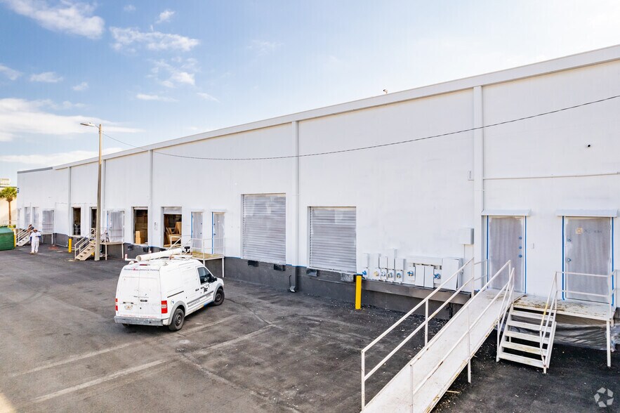 More Photos Of 6001-6029 Jet Port Industrial Blvd, Tampa Unknown For Lease