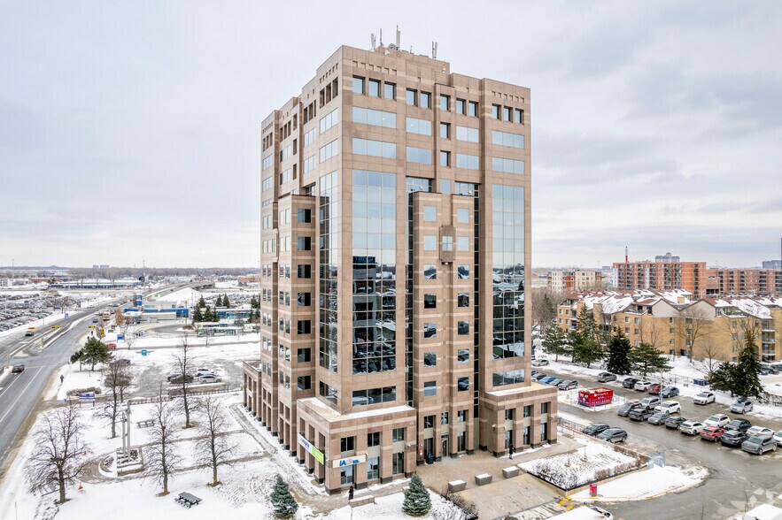 More Photos Of 3030 Boul Le Carrefour, Laval Medical For Lease