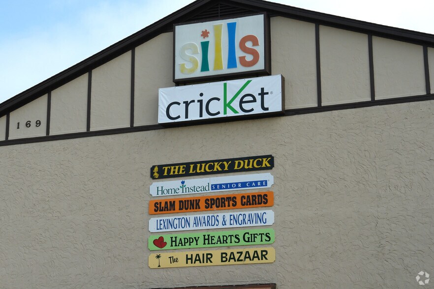 More Photos Of 169-171 E Reynolds Rd, Lexington Freestanding For Lease