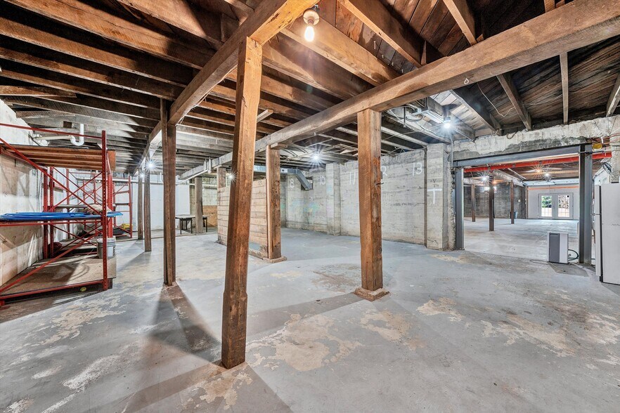 More Photos Of 106 Stoney Battery Rd, Troutville Restaurant For Sale