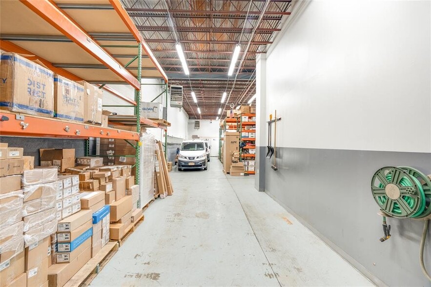 More Photos Of 37-14 13th St, Long Island City Warehouse For Sale