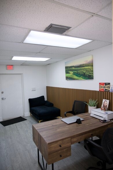 More Photos Of 7215 NW 41st St, Miami Warehouse For Sale