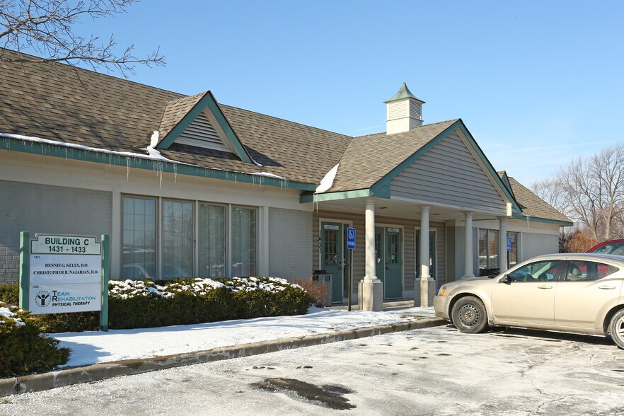 More Photos Of 1415-1421 E 12 Mile Rd, Madison Heights Unknown For Lease