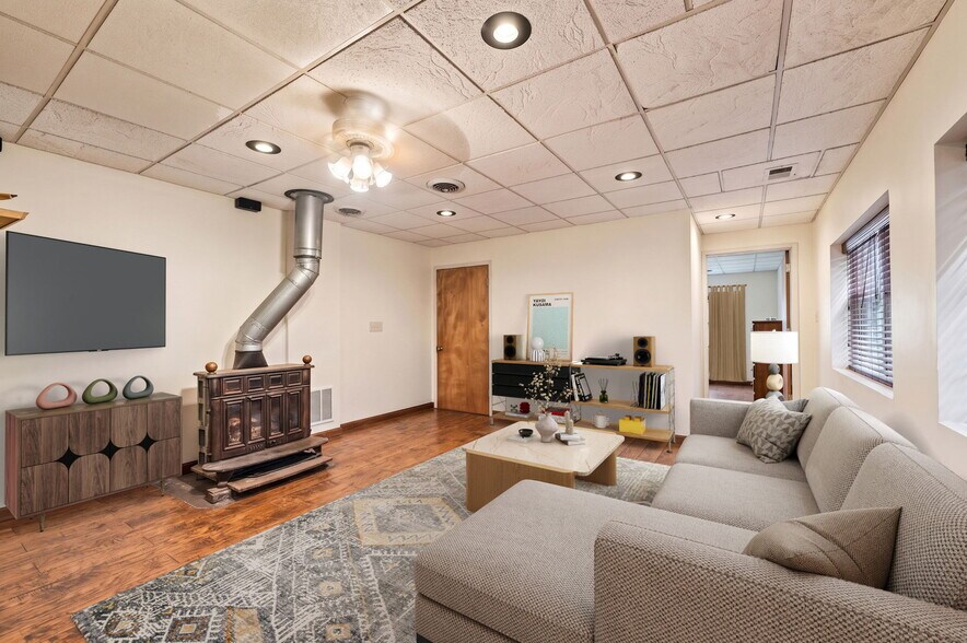More Photos Of 7548 W Belmont Ave, Chicago Flex For Sale