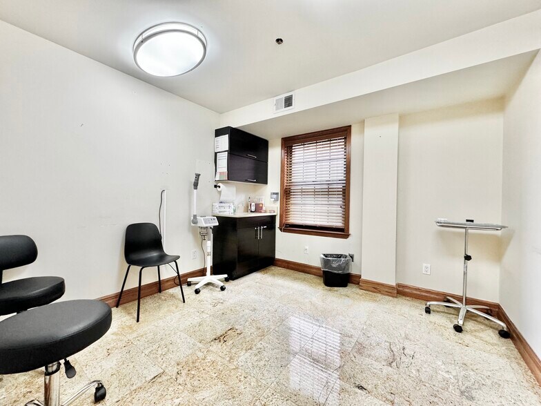 More Photos Of 8716 Avon St, Jamaica Apartments For Lease