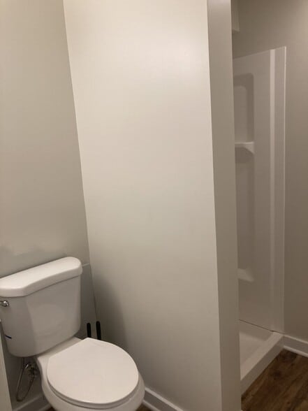 More Photos Of 819 S Broadway, Baltimore Storefront For Lease