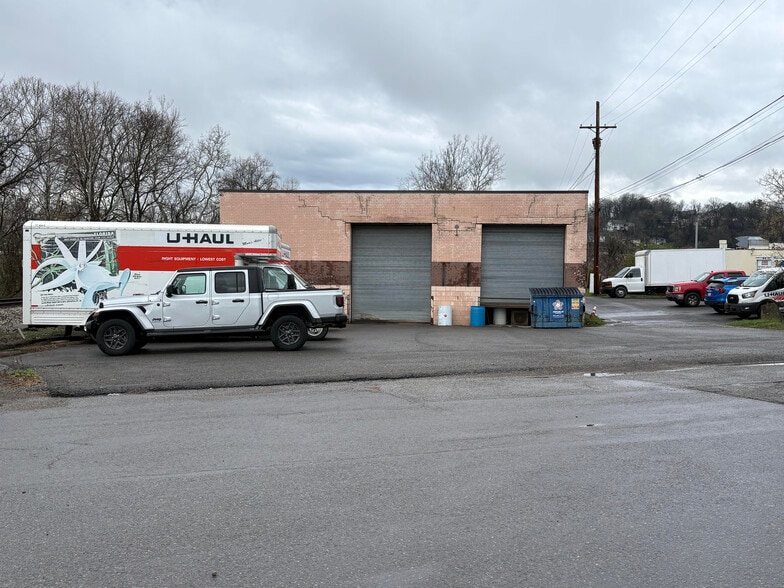 More Photos Of 550 Mayer St, Bridgeville Warehouse For Sale