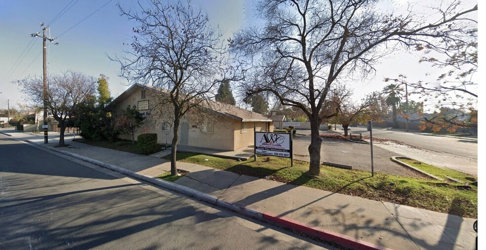 Primary Photo Of 2818 E Olive Ave, Fresno Religious Facility For Sale