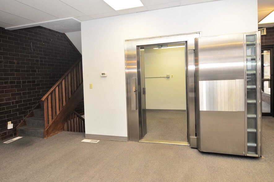 More Photos Of 1735 S 300 W, Salt Lake City Auto Dealership For Lease