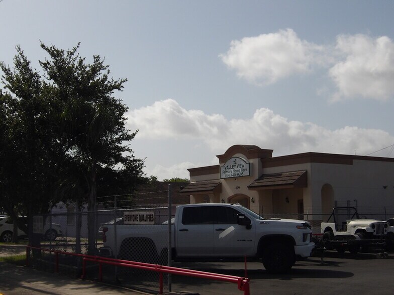 More Photos Of 618 W Van Buren Ave, Harlingen Light Distribution For Sale