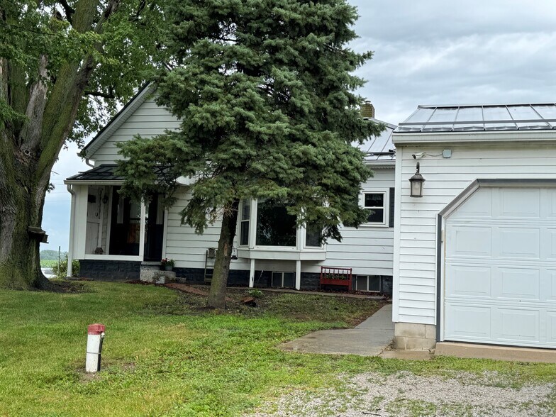 More Photos Of 2705 N US 52, Lebanon Specialty For Lease