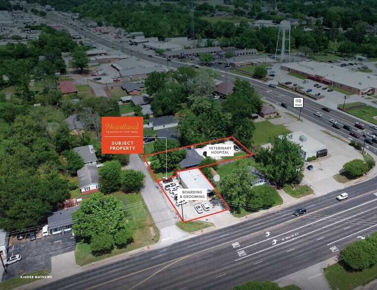 More Photos Of 104 W Main St, Whitehouse Veterinarian Kennel For Sale