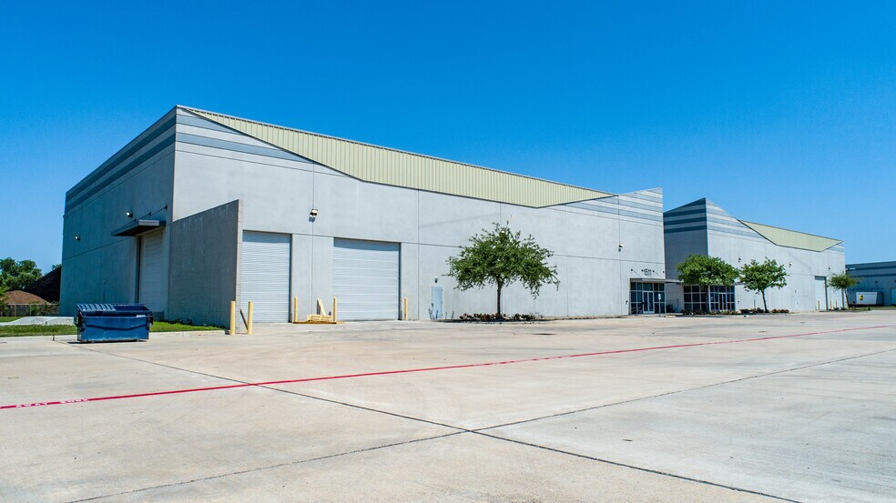 Primary Photo Of 1511 Industrial Dr, Missouri City Warehouse For Lease