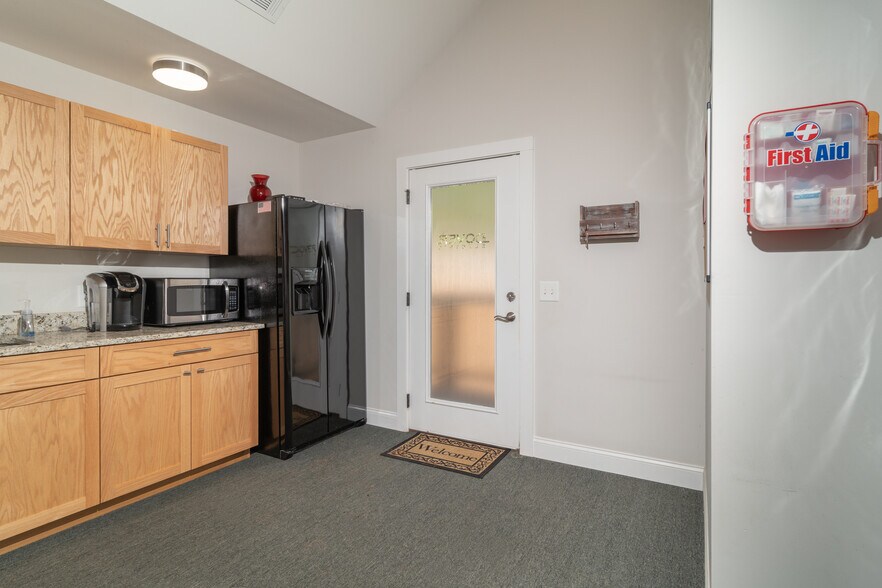 More Photos Of 2627 Holly St, Holly Springs Light Distribution For Lease