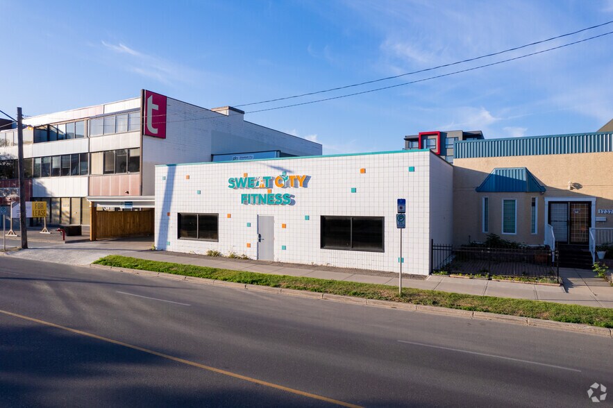 More Photos Of 1733 10th Ave SW, Calgary Storefront For Lease