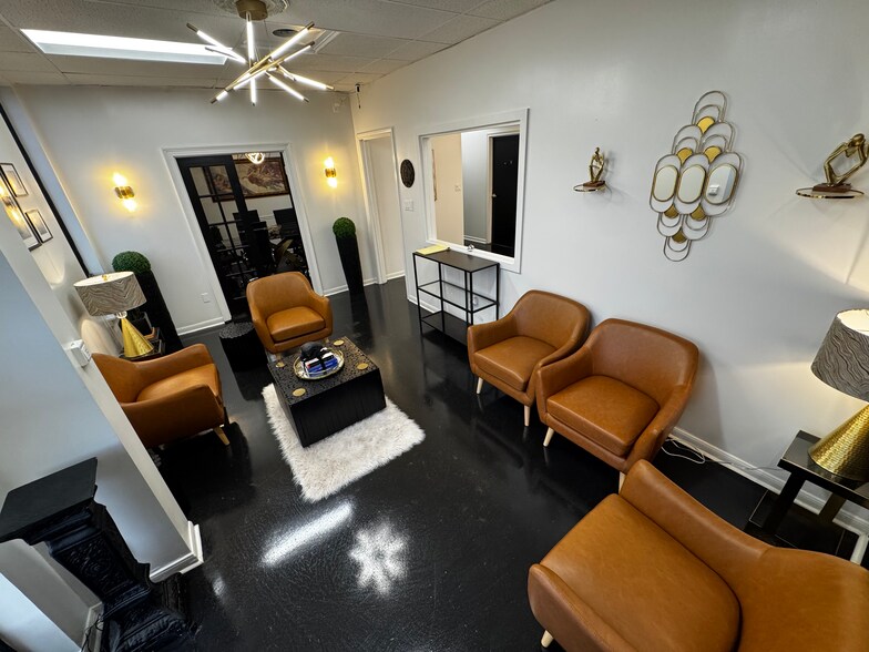 More Photos Of 257-263 W Rittenhouse St, Houston Warehouse For Sale