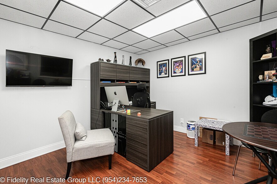 More Photos Of 3650 Coral Ridge Dr, Coral Springs Light Manufacturing For Sale