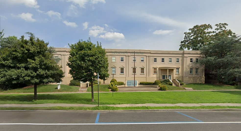 More Photos Of 199 Broad St, Bloomfield Medical For Lease