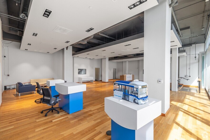 More Photos Of 331 Santa Monica Blvd, Santa Monica Apartments For Lease