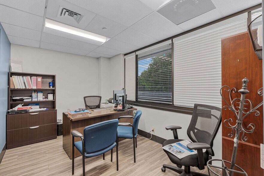 More Photos Of 661 E Altamonte Dr, Altamonte Springs Medical For Sale