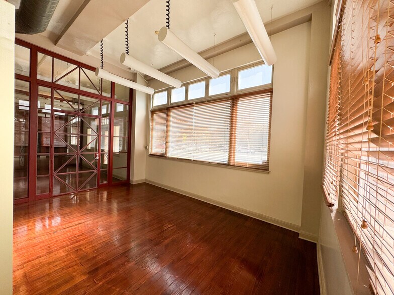 More Photos Of 500 N Main Ave, San Antonio Loft Creative Space For Sale