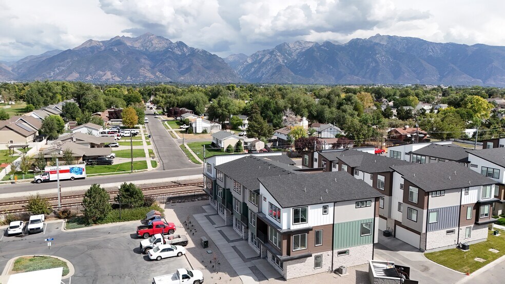 More Photos Of , Sandy Multifamily For Sale