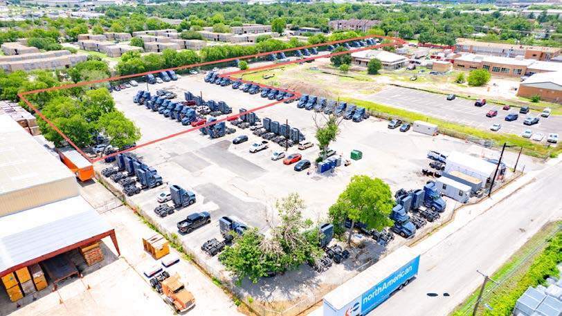 More Photos Of 302 Springfield Rd, San Antonio Land For Lease