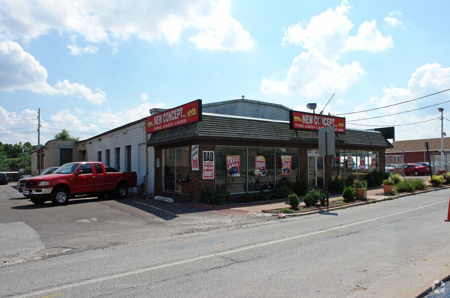 More Photos Of 906 E Main St, Norristown Auto Dealership For Sale