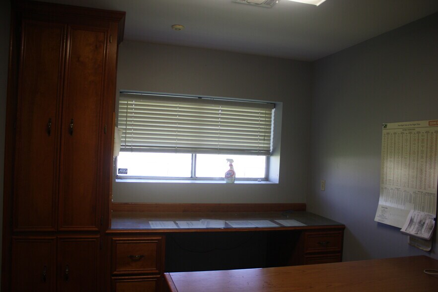 More Photos Of 19111 Fm 362 Rd, Waller Manufacturing For Sale