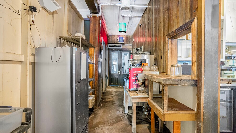 More Photos Of 3840 Highway 42, Locust Grove Restaurant For Lease