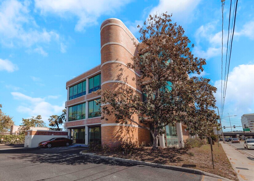 More Photos Of 701 N Westshore Blvd, Tampa Coworking Space