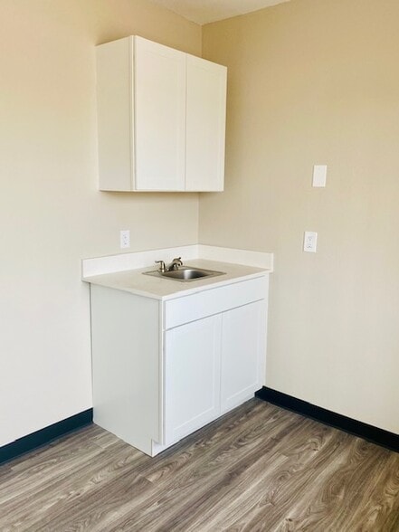 More Photos Of 440 E Southern Ave, Phoenix Medical For Lease