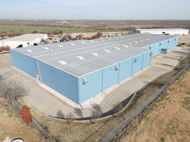 More Photos Of 4401 N Elm St, Denton Manufacturing For Sale