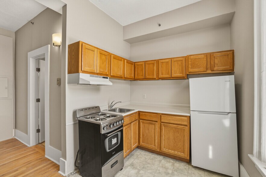More Photos Of 35 Union St, New London Apartments For Sale