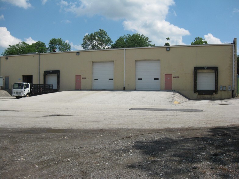 More Photos Of 917 Old Fern Hill Rd, West Chester Flex For Lease