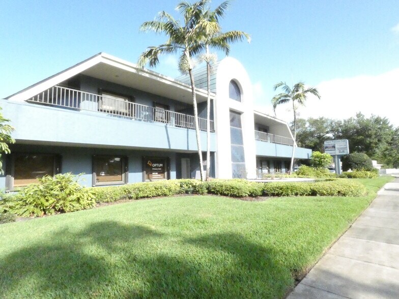 More Photos Of 2150 49th St N, Saint Petersburg Medical For Lease