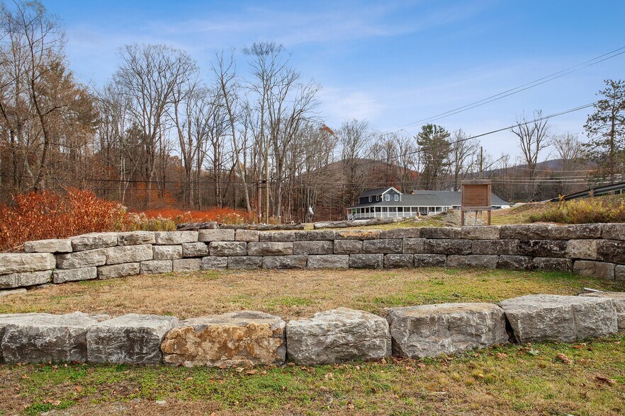 More Photos Of 17 Cherry Plain Sq, Berlin Restaurant For Sale