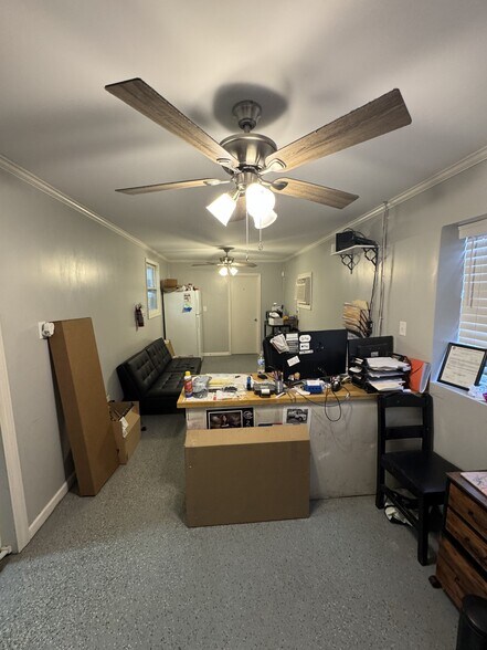 More Photos Of 103 Mabee Ave, Monteagle Industrial For Sale