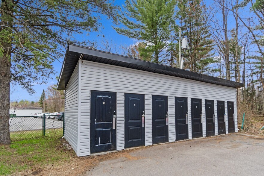More Photos Of 120 Av De Lorraine, Lachute Apartments For Sale