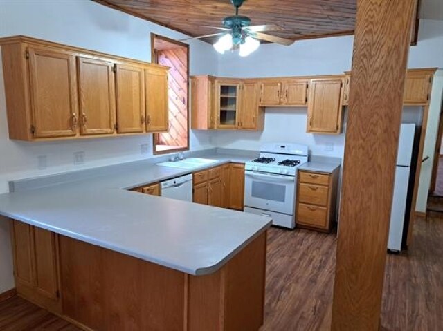 More Photos Of 310 2nd St SE, Dyersville Specialty For Lease