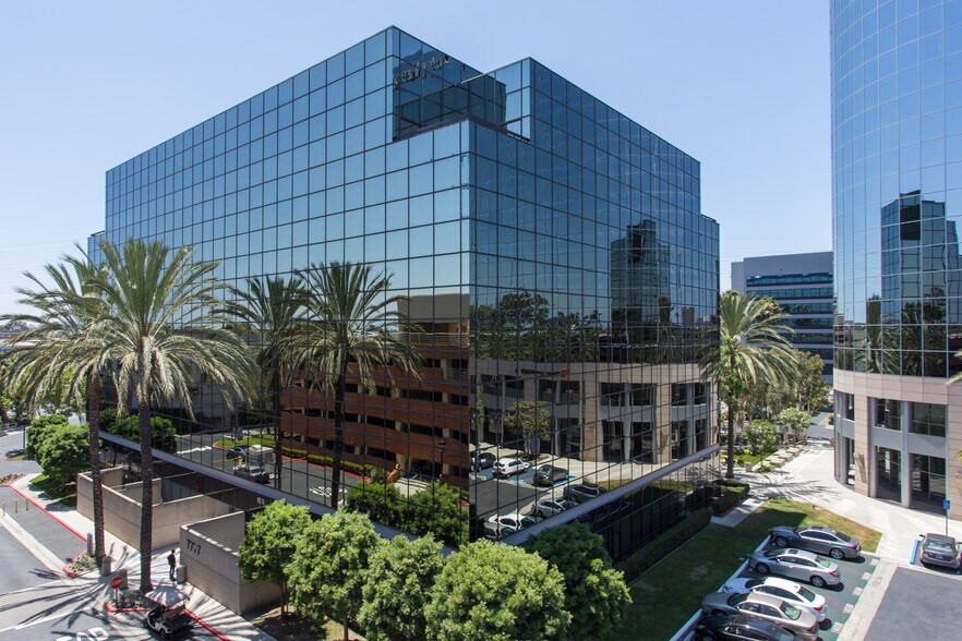 More Photos Of 7777 Center Ave, Huntington Beach Unknown For Lease