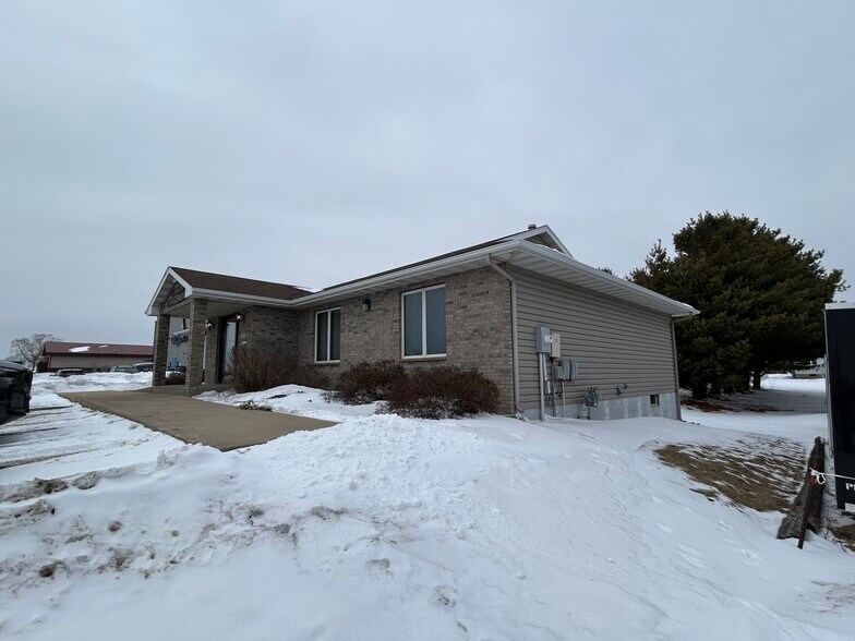 More Photos Of 957 Frontage Rd NW, Byron Office For Sale