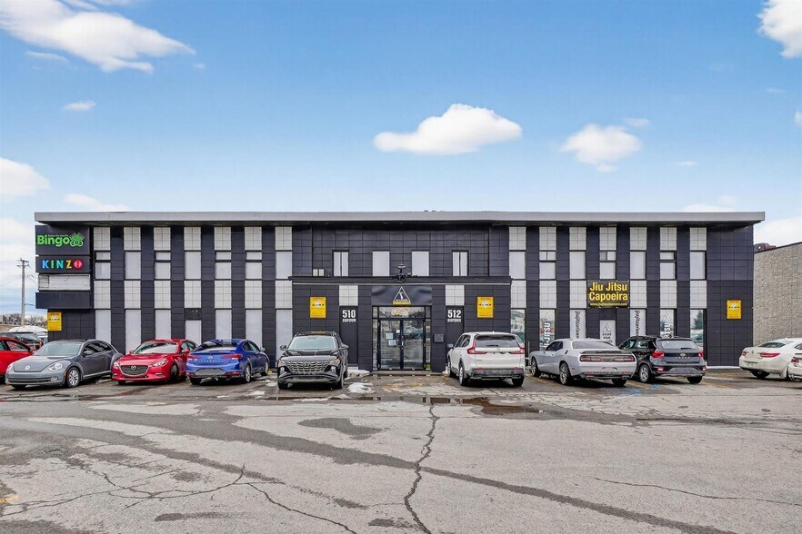 Primary Photo Of 512 Rue Dufour, Saint-eustache General Retail For Lease