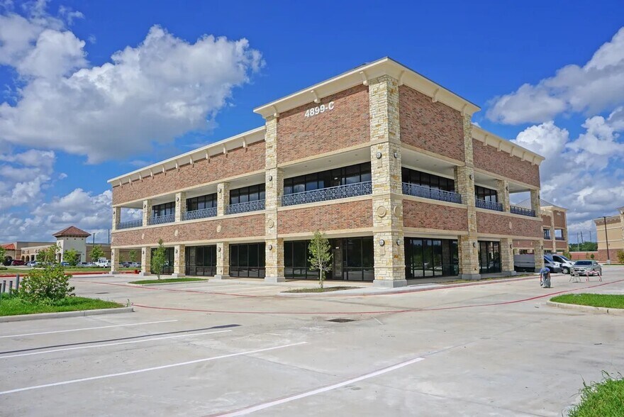 More Photos Of 4899 Highway 6, Missouri City Restaurant For Sale