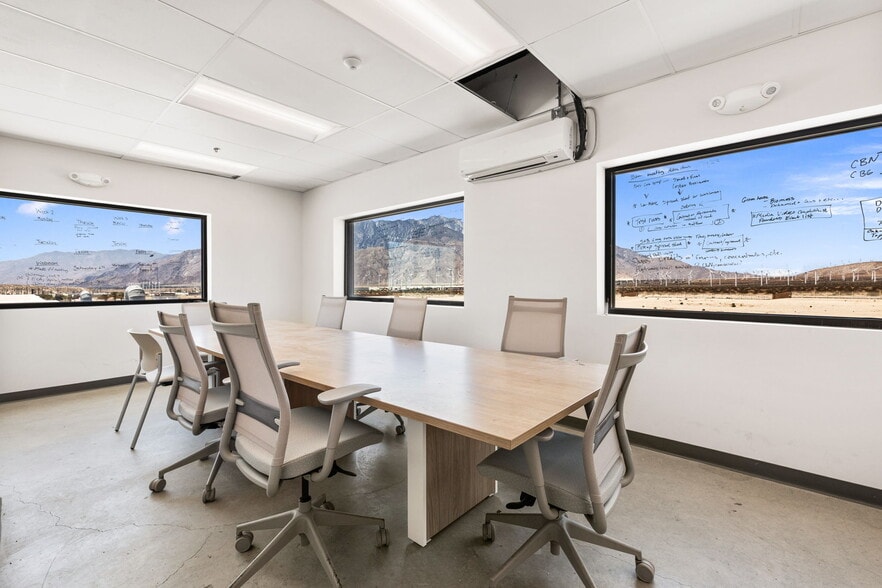 More Photos Of 18194 Blue Dream Crossing, Desert Hot Springs Manufacturing For Sale